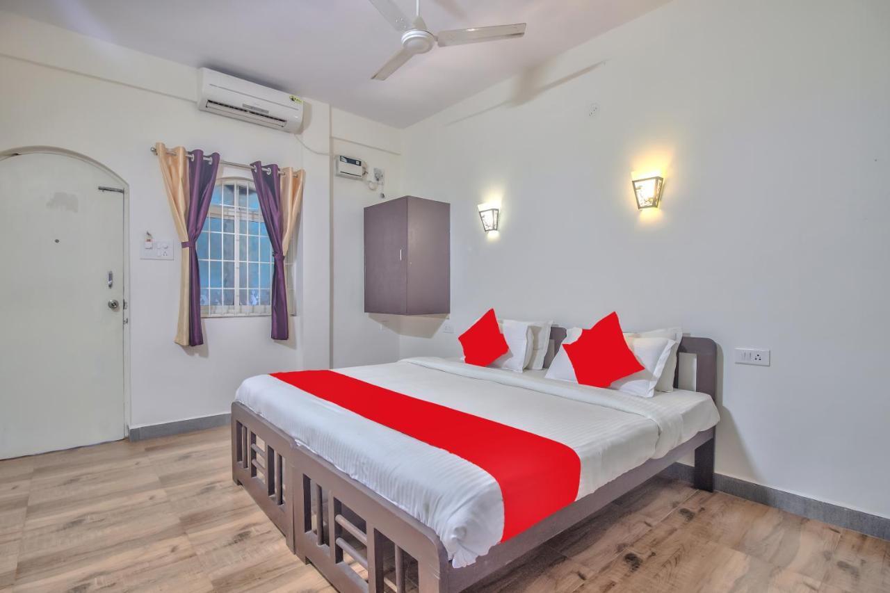 Hotel Walking 2 Beach Калангуте Екстериор снимка