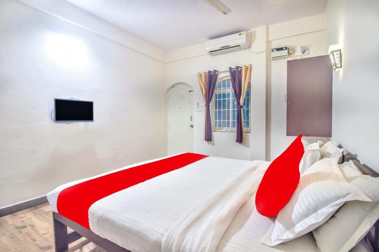 Hotel Walking 2 Beach Калангуте Екстериор снимка